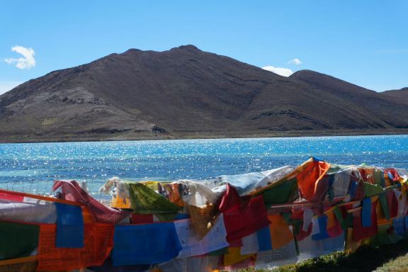 Exploring Shannan: Discovering the Beauty of Yamdrok Lake's Lesser-Known Neighbours 🏔️💙
