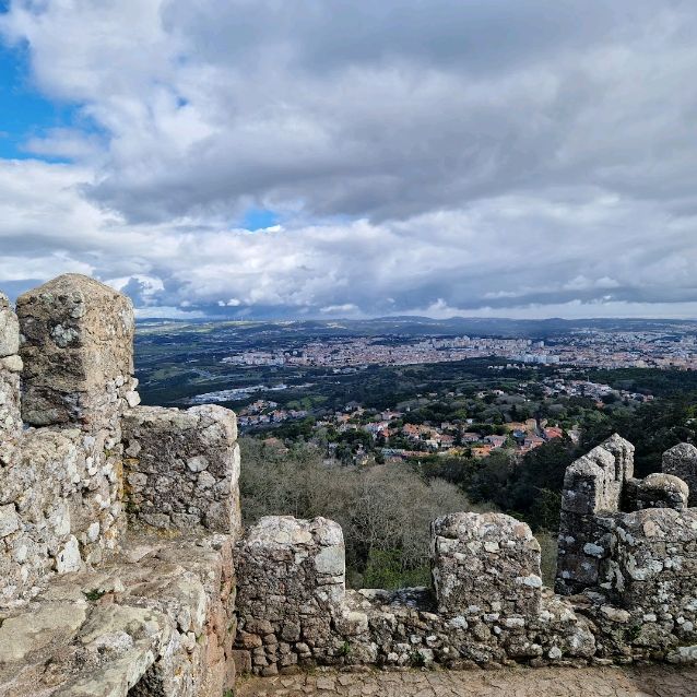 Moorish Castle in Sintra! 🌹🌄