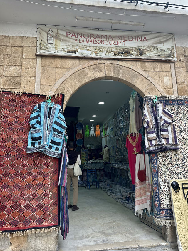 Wander through the Medina of Tunis 🕌