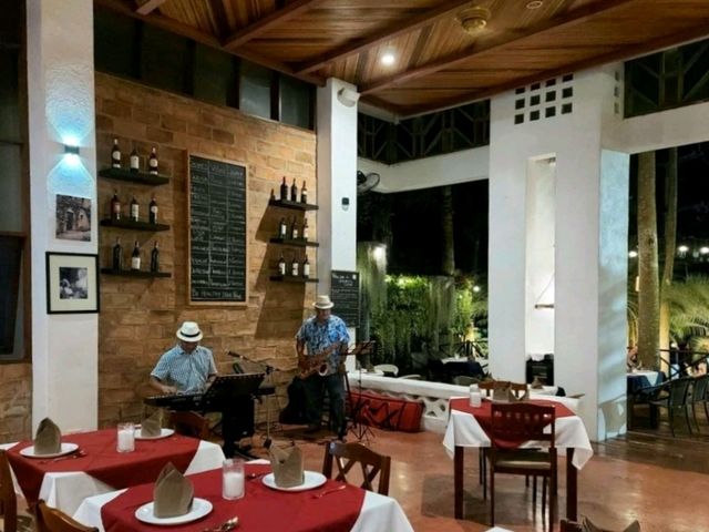 ร้านอาหารอิตาเลียนบรรยากาศดีที่อ่าวนาง