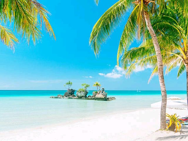 Boracay, Philippines: The gateway for beach lovers and water sports enthusiasts!