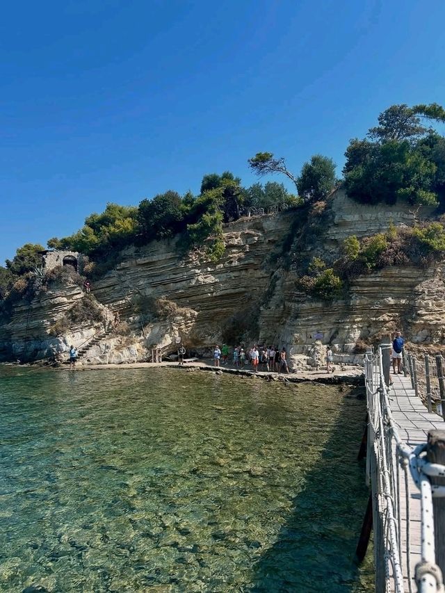  🌊 Zakynthos: A Jewel of the Ionian with Turquoise Seas and Natural Wonders 🇬🇷✨