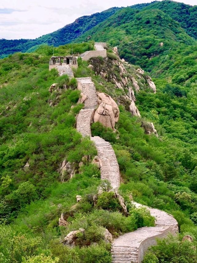 🧱 Stone and Sky – Jinshanling Great Wall, China