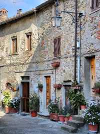 🏰 Medieval Echoes in the Tuscan Hills – Anghiari, Italy