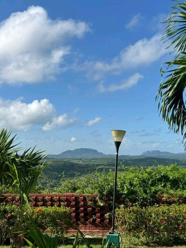 🏝️ Cuba’s Caribbean Magic: From Coral Reefs to Classic Streets 🇨🇺✨