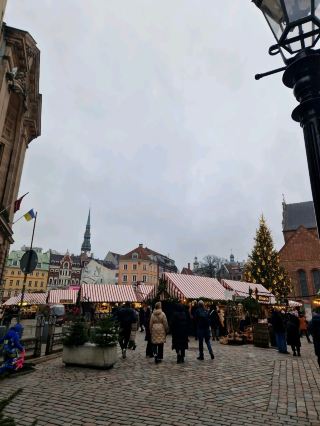 리가에서의 겨울 휴가: 라트비아 수도에서 즐기는 아늑한 여행 가이드 ❄️