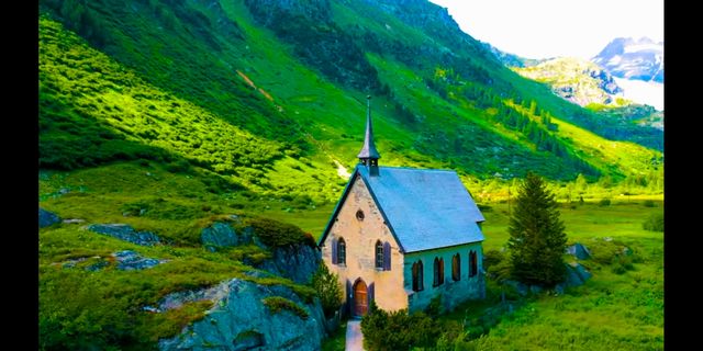 Alpine scenery in all four seasons.