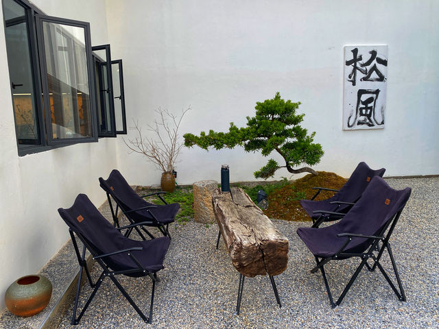 鶴慶兩張名片：高原濕地和銀器小鎮