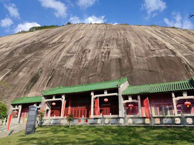 來封開感受大自然的鬼斧神工，溶洞瑤池，千層峰，大斑石