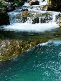 發現寧波小九寨，水是透藍的，好治癒
