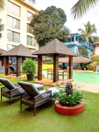 🌴✨ Goa's Gem: Unwind at Novotel Candolim 🏖️🍹
