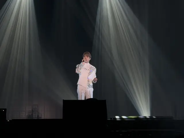 คอนเสิร์ต 'Revisit' ของจางจิ้งเซียนที่น่าจดจำ!