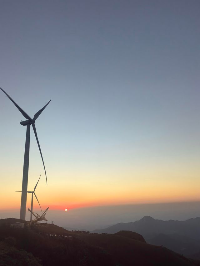 《廣西小眾露營地——北流四勝頂，邂逅自然之美》。