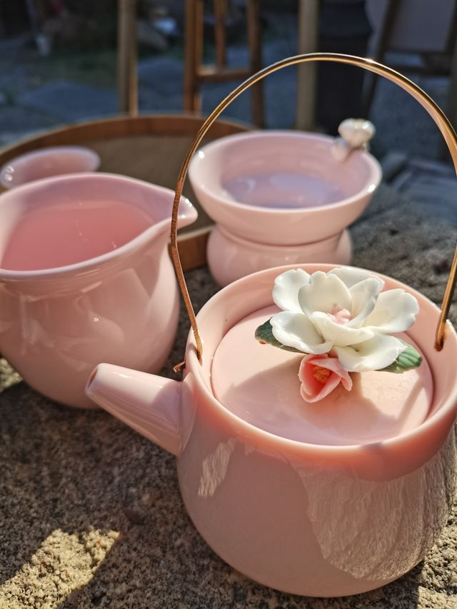 今日立冬，還不來雲朵茶館圍爐煮茶嗎。