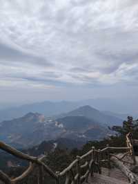 湖北黃岡薄刀峰｜值得N刷的治癒徒步路線。