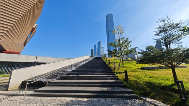 美得令人讚嘆 —— 香港故宮文化博物館周邊環境。