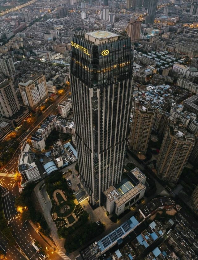 《索菲特昆明商務旗艦：賞景拍照，奢享不停》