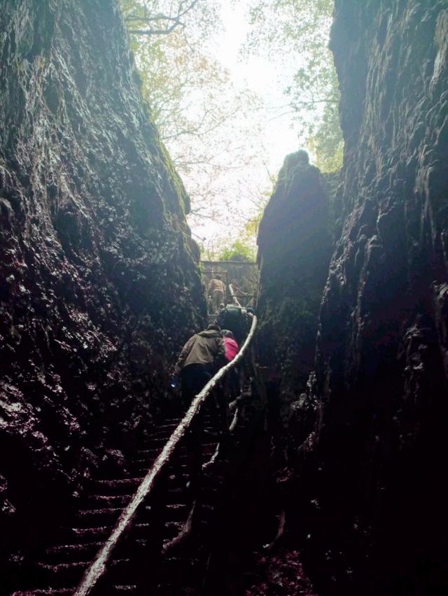 Jindaoxia Adventure: A Trilling Canyone World