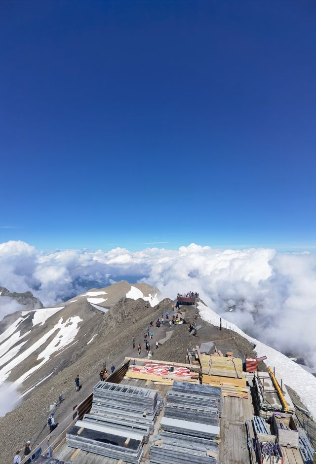 雲端之上：雪朗峰與米倫的童話邂逅