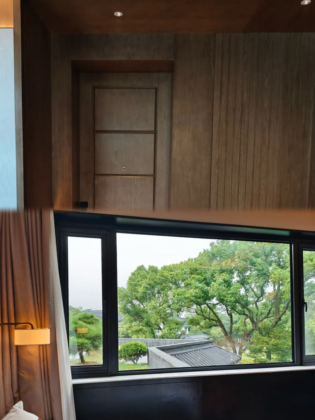 探索西湖私人園林，盡情享受西子賓館的春秋日韻味