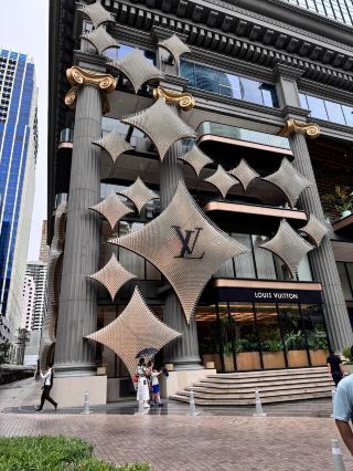 Bangkok's Amazing Hotel! Sindhorn Midtown Hotel Bangkok, Vignette Collection