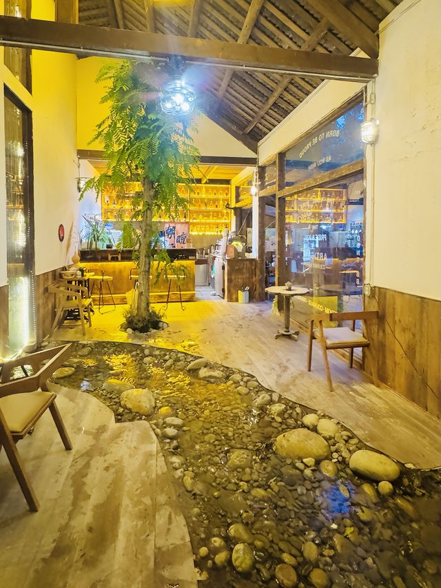傳說中嘅No.1營地｜包三餐踩水捉泥鰍
