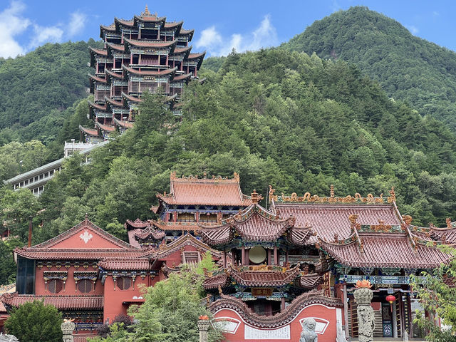 극락정토를 모티브로 만들어진 엄청난 규모의 사찰, 정토사(净土寺)