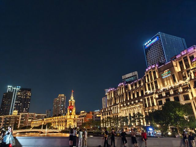 來上海唔好錯過呢條絕美夜景觀賞路線!沿住蘇州河一路漫步到外灘,真係太浪漫喇💕 來上海唔好錯過呢條絕美夜景觀賞路線!沿住蘇州河一路漫步到外灘,真係太浪漫喇💕