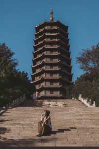 五臺山龍泉寺：禪意秘境的光影詩篇