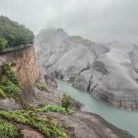雲霧秘境莽山遊