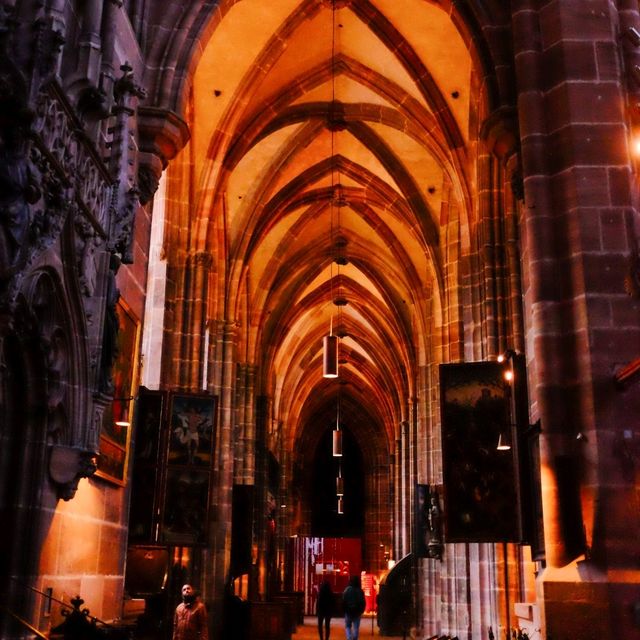 ⛪ Nuremberg Frauenkirche – Gothic Beauty in the Heart of the City