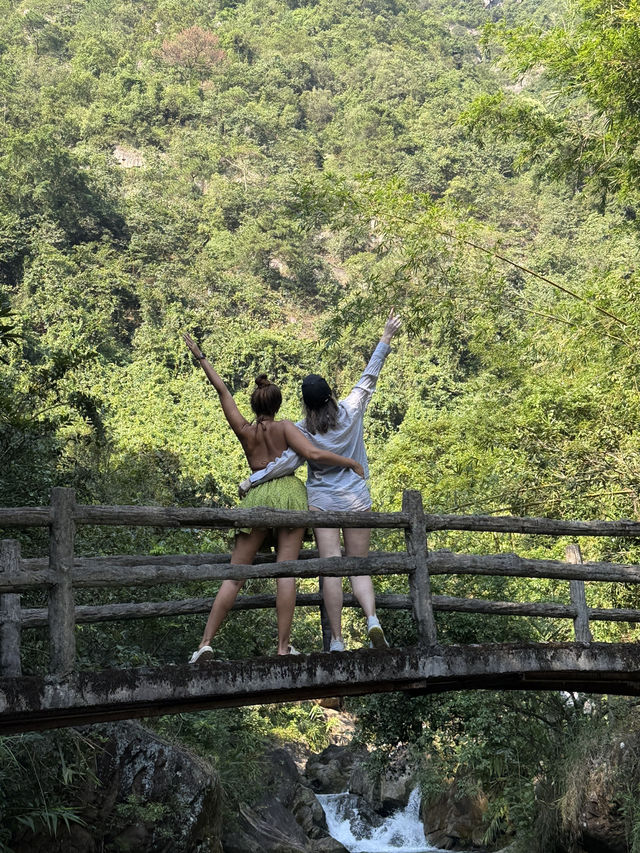 Водопад рядом с Гуанчжоу