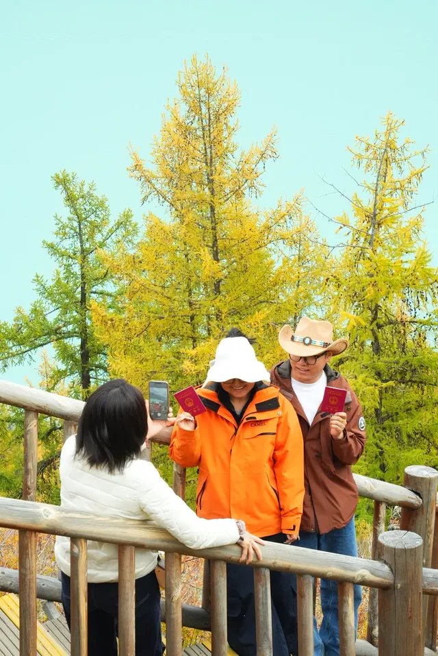 喀納斯湖 Kanas lake 天堂遺忘的地方 喀納斯湖 Kanas lake 天堂遺忘的地方