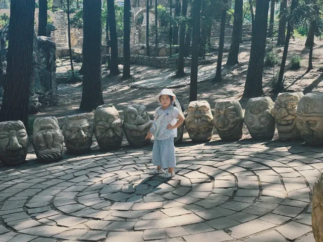 超好拍！花溪夜郎谷，神秘的石頭王國