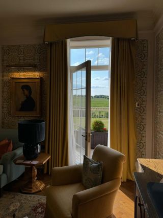 Awakening in an 18th-century British manor | Four Seasons Countryside Luxury Accommodation