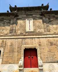 保定的淮軍公所,一直被譽為「京南第一府」,它不僅是全國重點文物保護單位,也是國家4A級旅遊景區。這個