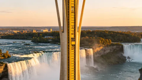 Niagara Falls vantage point | Skylon Tower travel guide! — traveler post in Canada
