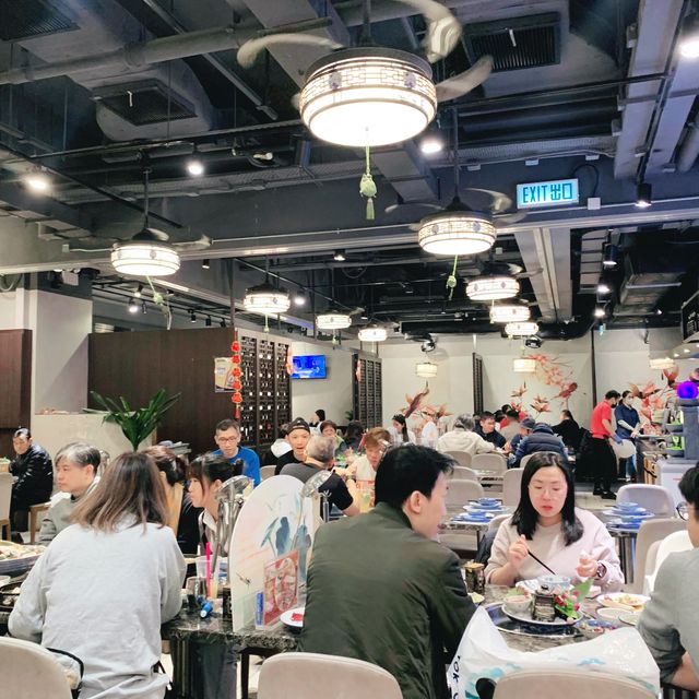 Sashimi, Chicken Pot, Hotpot All in One Restaurant in Hong Kong 🇭🇰