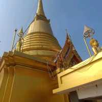 วัดคีรีวงศ์ บนยอดเขากลางเมืองนครสวรรค์