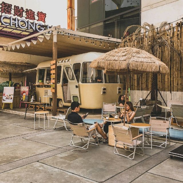 🏖 คาเฟ่สไตล์ Beach Club อยู่แค่ #เมกาบางนา 