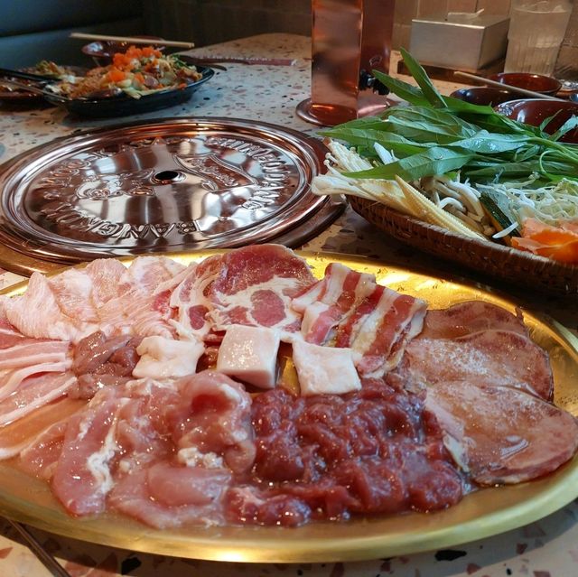 ชิ้นโบแดง 🐷 หมูกระทะระดับ Masterpiece