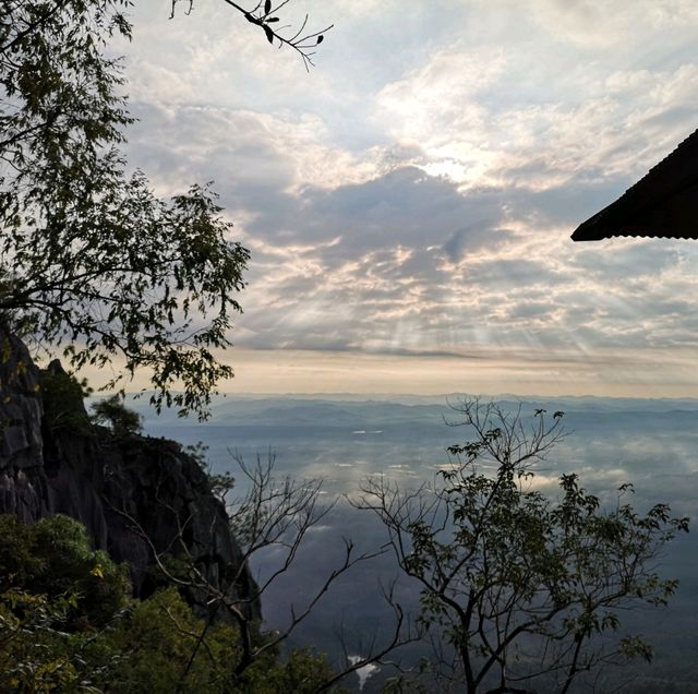 วัดพุทธบาทสุทธาวาส ลำปาง