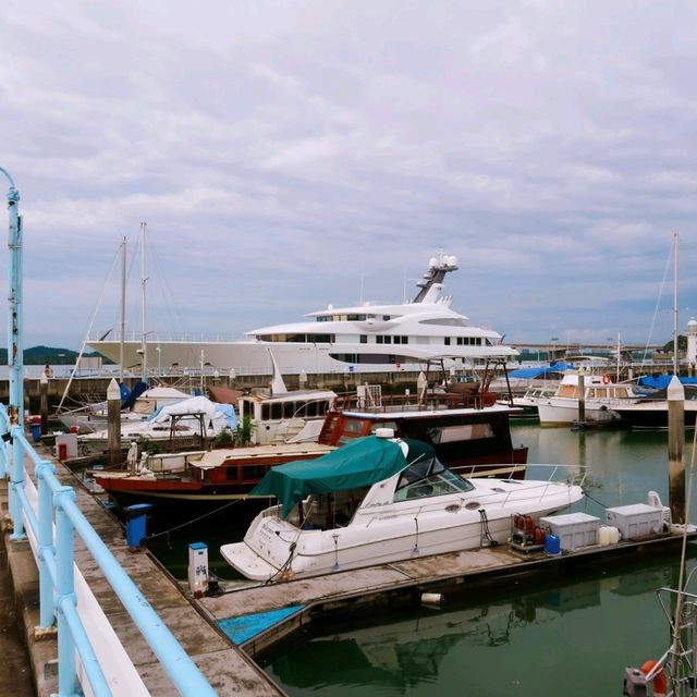 Leisure at Raffles Marina Lighthouse 