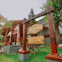 ชมสถาปัตยกรรม​ที่ทำด้วยไม้และซุงขนาดใหญ่! ๑