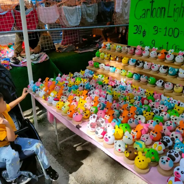 Hatyai Khlong hae floating market