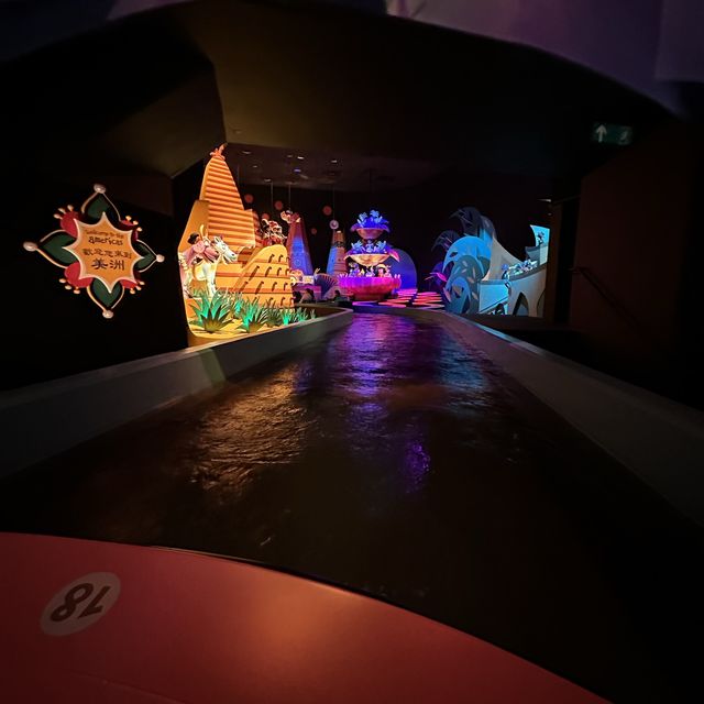 迪士尼 小小世界