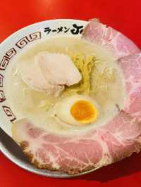 「風味濃厚，美味銅鑼享受：拉麵Jo的招牌饗宴」