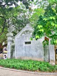 Beautiful Surroundings of Hoan Kiem Lake 