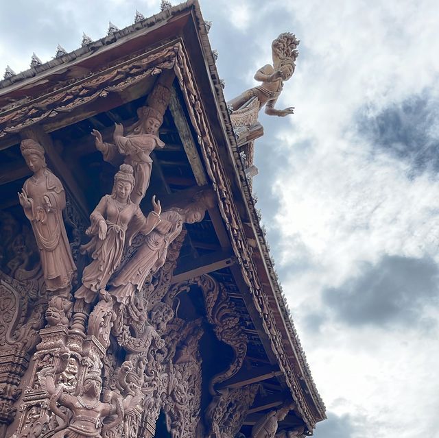 世界最大木雕佛教建築真理寺