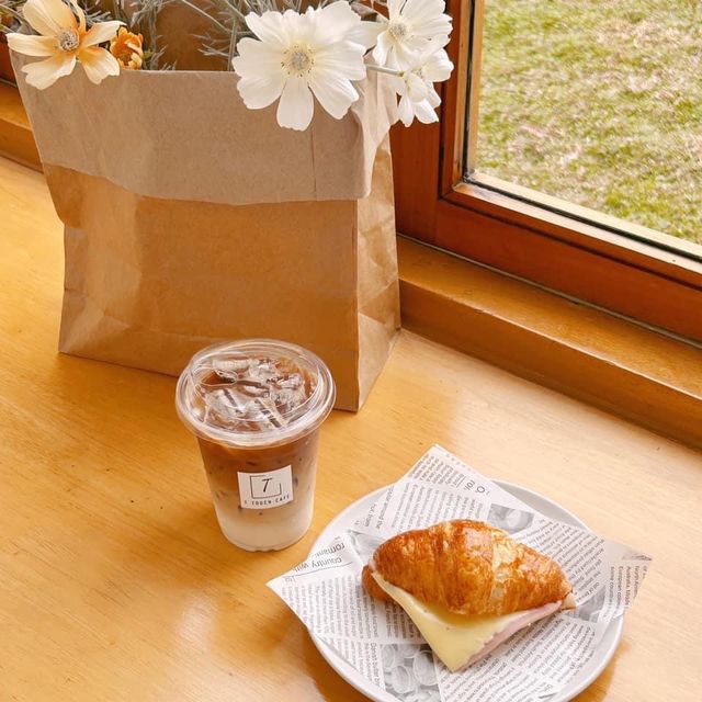 🧸คาเฟ่สไตล์มินิมอล  𝑻 𝑻𝒐𝒖𝒄𝒉 𝑪𝒂𝒇𝒆 🤍🌳